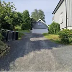 Charming For 6-8 People Villa Moss