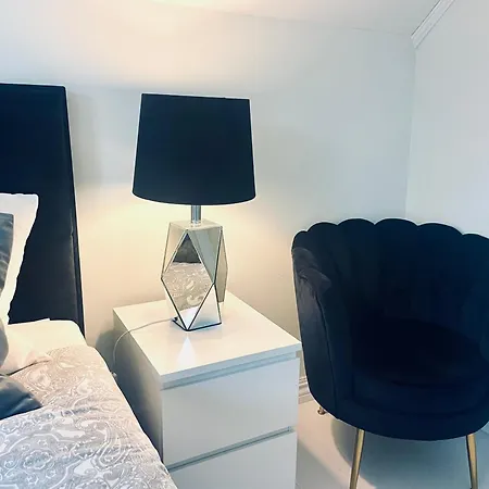 Charming For 8 People *