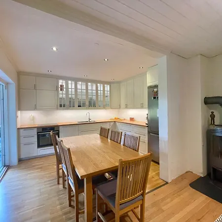 Charming For 8 People Βίλα