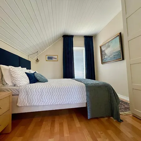 Charming Villa Near Moss And Beach For 8 People *