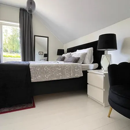 Charming Villa Near Moss And Beach For 8 People *