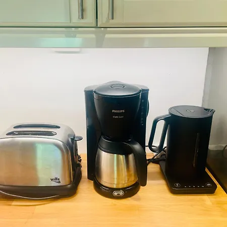 Charming For 8 People Βίλα Moss