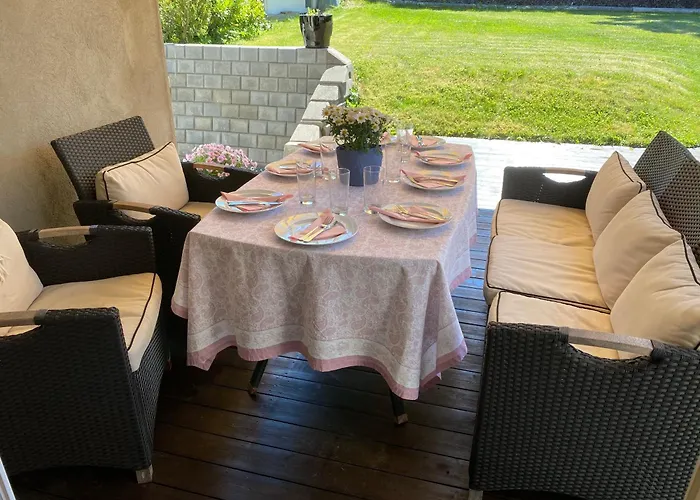 Charming For 8 People * Moss