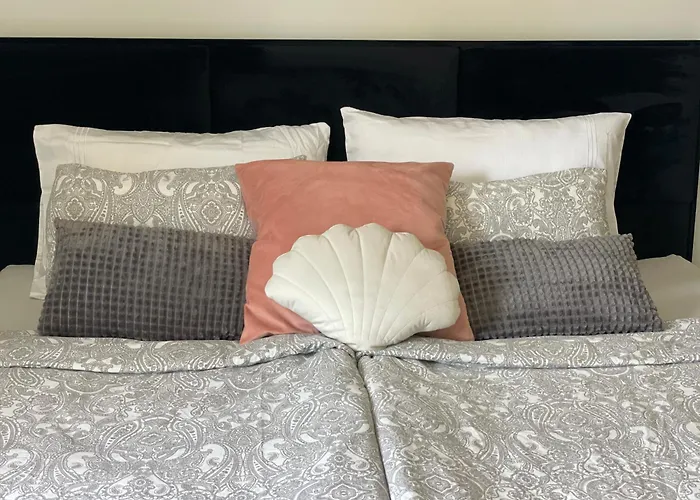 Charming For 8 People Villaer Moss