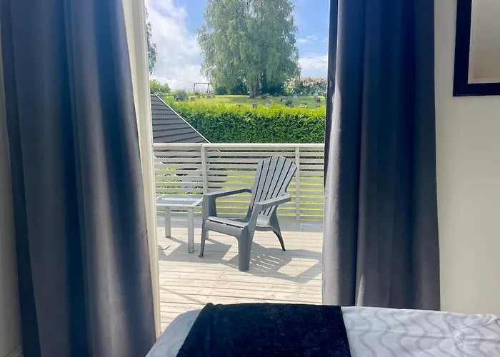 Villaer Charming For 8 People Moss