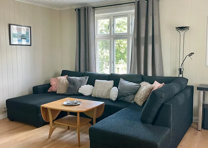 Charming For 8 People * Moss