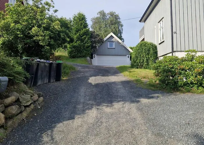 Charming For 6-8 People Villa Moss